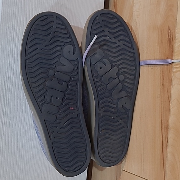 Native men's size 7 lilac coloured shoes - Picture 6 of 7